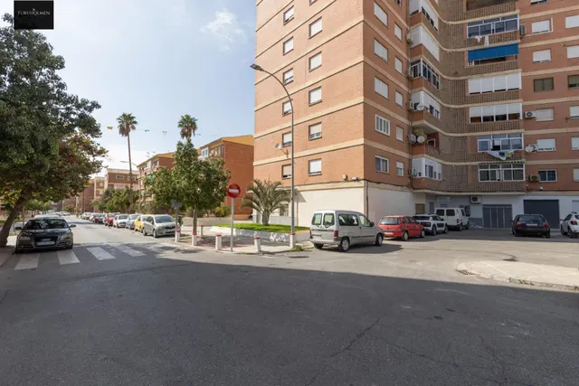PISAZO EN MOTRIL — 36