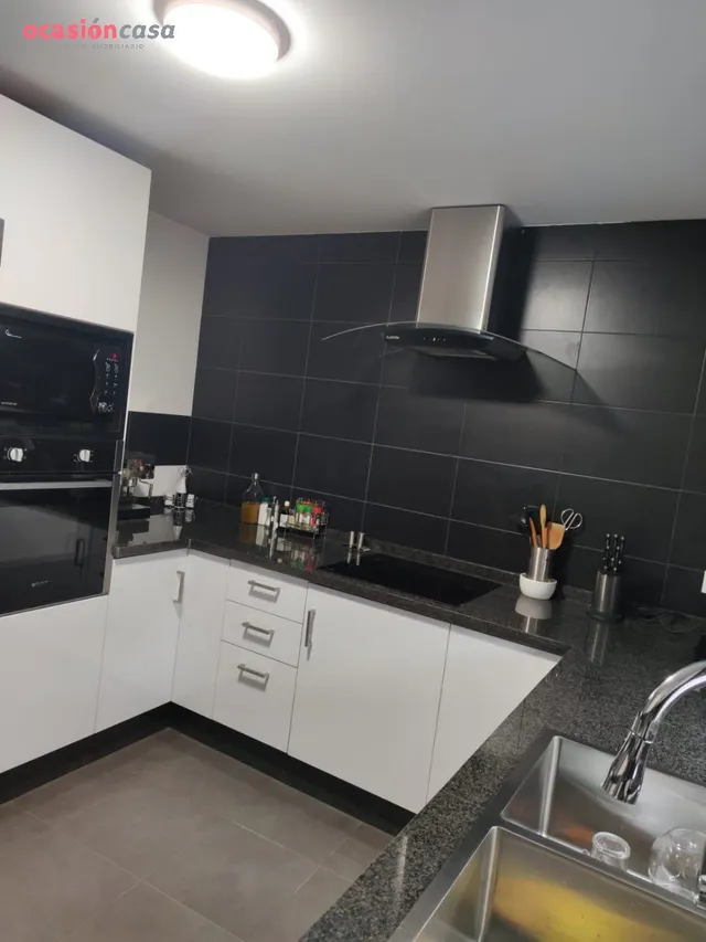 PRECIOSA CASA EN EL CARPIO!! — 44