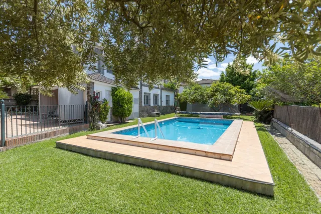 Vivienda Exclusiva en Urbanización Viñas del Rey – Otura — 50