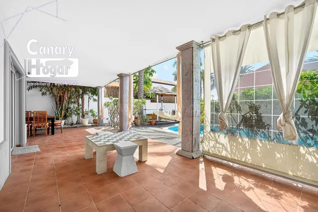 EXCLUSIVA VILLA INDEPENDIENTE CON VISTAS AL MAR EN LOS CRIST - foto 4