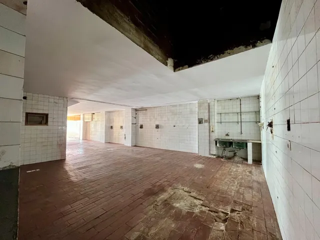 Local comercial con salida de humos, montacargas y alta rent - foto 5