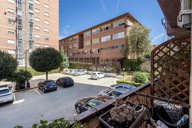PISO EN CAMINO DE ALFACAR — 30