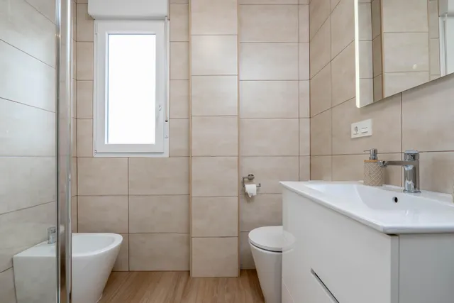 Encantadora Casa Reformada en Ogijares con Vistas y Espacios para Disfrutar — 30