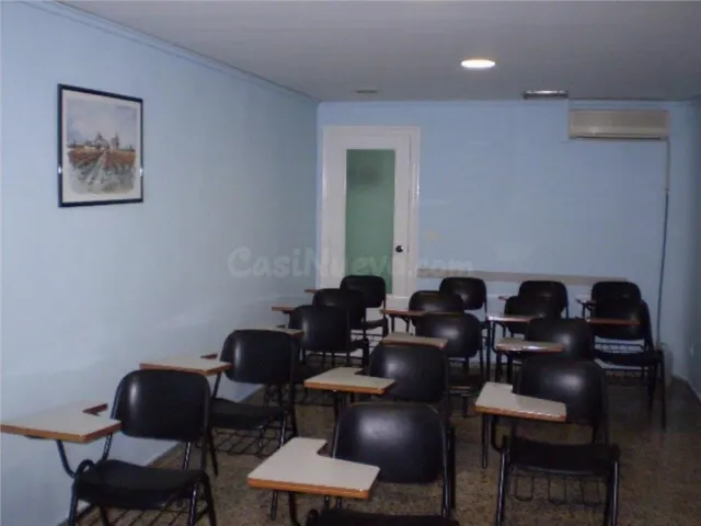 ESPECTACULAR LOCAL EN CENTRO DE GANDIA CON ENTRADA EXCLUSIVA
