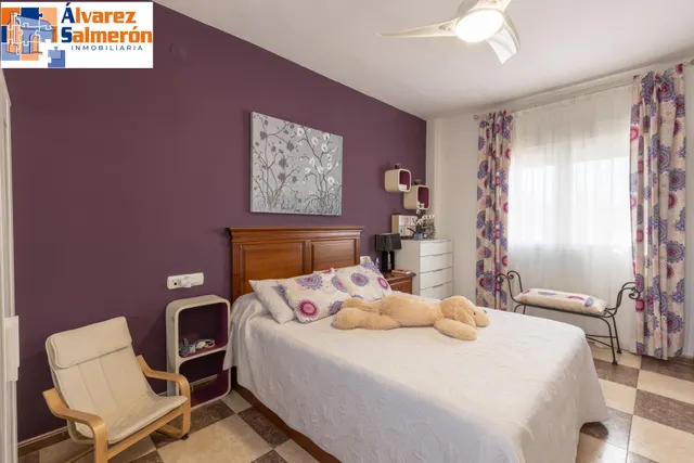 Casa en Armilla con terraza, patio y amplia cochera — 16