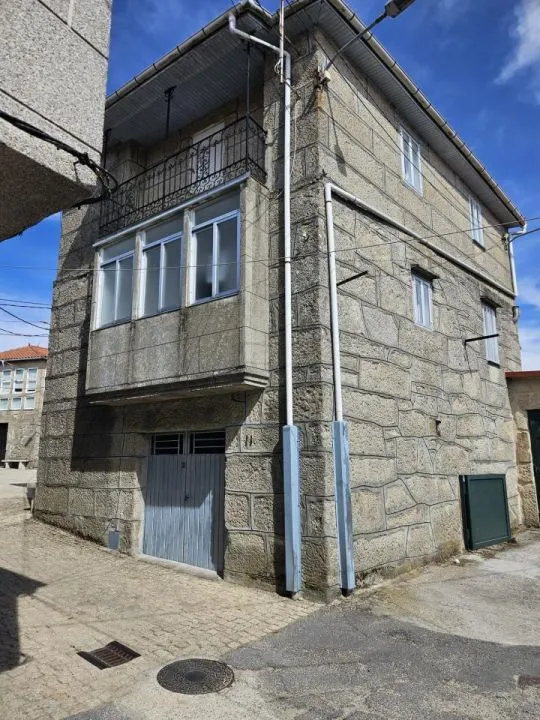 OPORTUNIDAD !!! SE VENDE CASA EN SARREAUS — 29