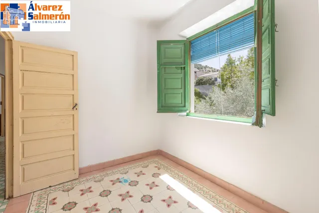 Casa con gran solar — 37