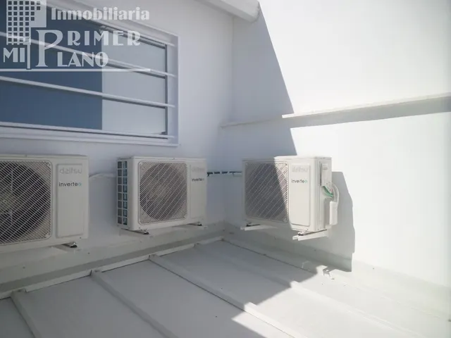 Oficina 110m² en venta - Avda. Antonio Huertas — 25