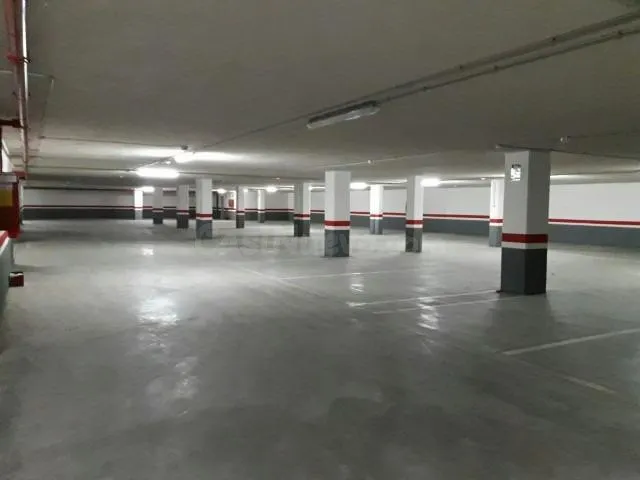 Garajes en edificio Work Center - foto 4