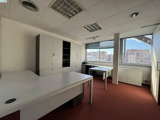 OFICINA EN RAMBLA DE CATALUNYA - foto 2