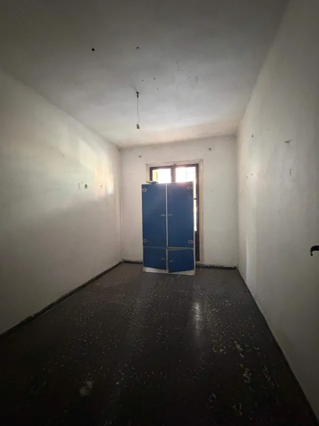 Piso para reforma integral en 2ª planta, con balcón y mucha luz — 11