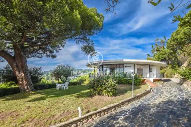 En venta la casa más original y con las mejores vistas de toda la Costa de Barcelona. — 11