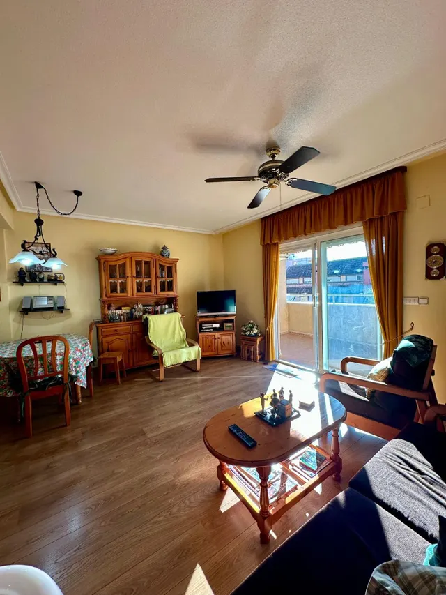 Se vende piso con garaje cerrado y terraza de 10 m2 en Torrevieja — 8