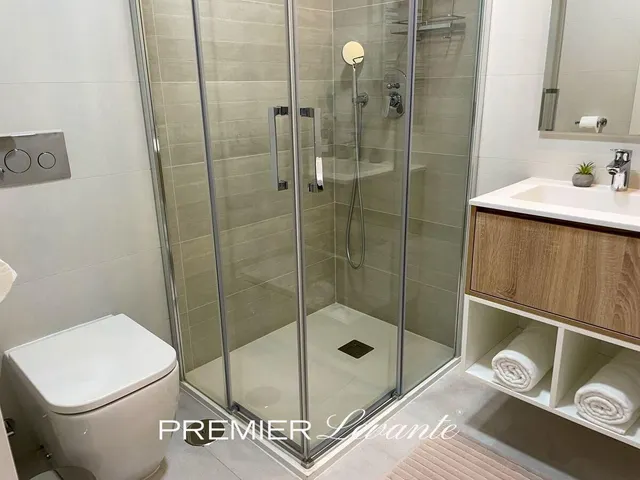 PISO EN VENTA EN BENIDORM — 24