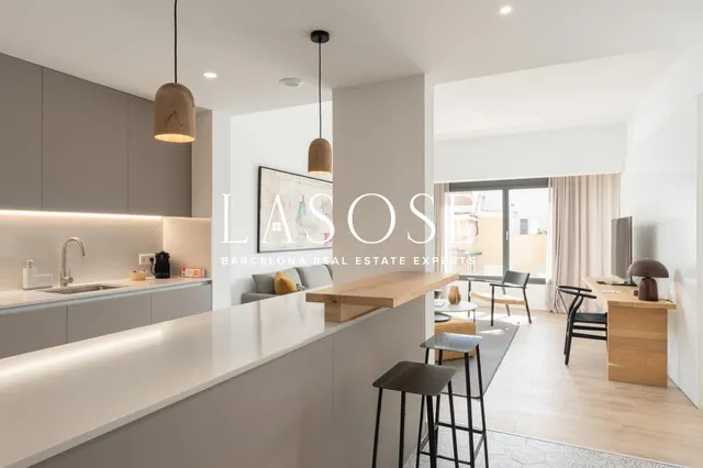 Acogedor piso de dos dormitorios, balcón y terraza comunitaria en alquiler en La Salut — 25