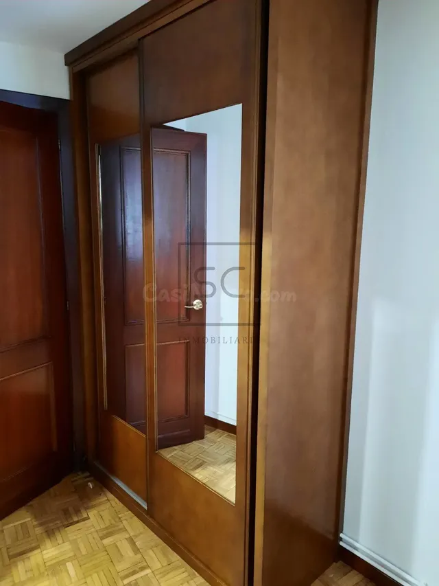 Piso amplio con ascensor en el centro de Ferrol - foto 5