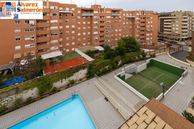 Piso de dos dormitorios en Sanders, en urbanización privada con piscina, pistas de padel, plaza de garaje y trastero — 35