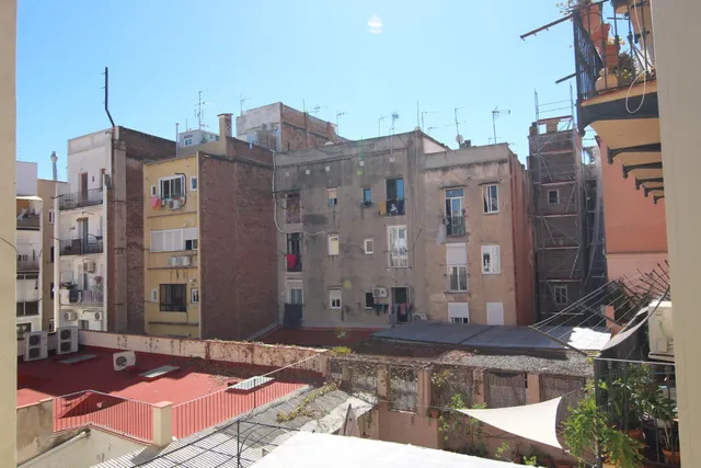 Junto calle Trafalgar,  luminoso segundo piso de 40 metros cuadrados con cédula de habitabilidad — 26