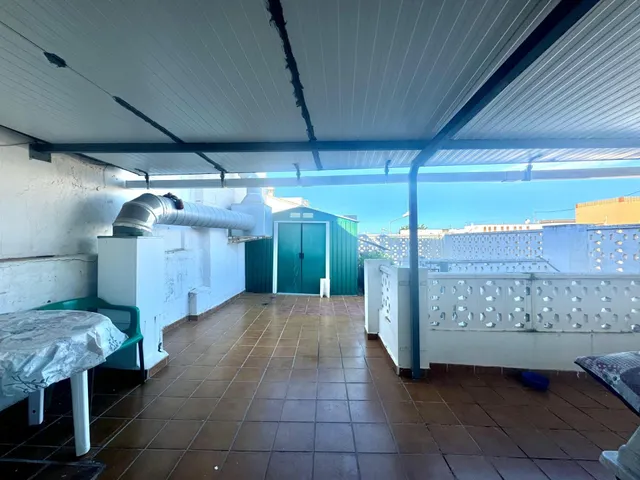 Venta restaurante con licencia de restaurante para entrar ya, y con vivienda en parte superior. — 17