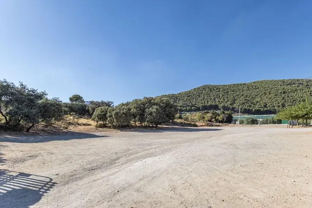 **NEGOCIO CONSOLIDADO DE EVENTOS Y ALOJAMIENTO TURÍSTICO EN UNA ESPECTACULAR FINCA ANDALUZA CERCA DE GRANADA** — 44