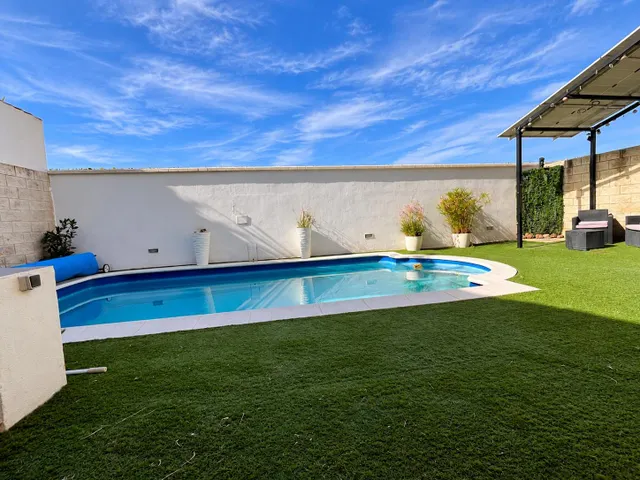 Espectacular  casa unifamiliar con piscina privada, domótica y placas solares — 28