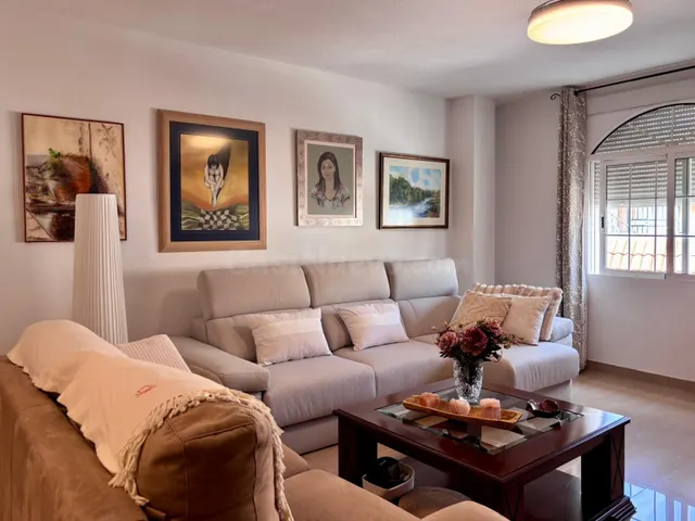 Gran casa con apartamento privado y amplios espacios exterio