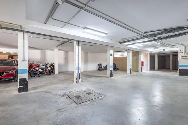 PISO CON GARAJE JUNTO AL METRO EN CHURRIANA — 21