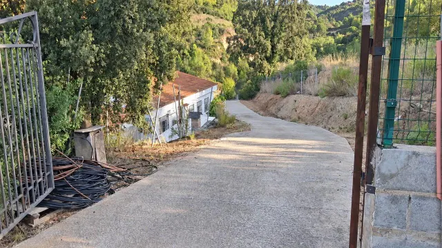 Amplia Casa con Terreno en Can Nicolau de Dalt , Castellbisbal, Ideal para Entrar a Vivir — 16