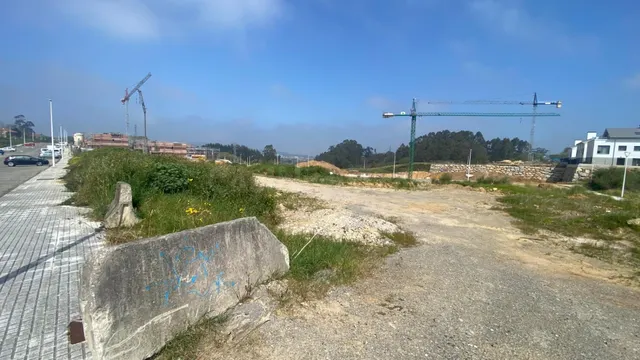 SUELO URBANO CONSOLIDADO EN MAOÑO (SANTA CRUZ DE BEZANA) - foto 2