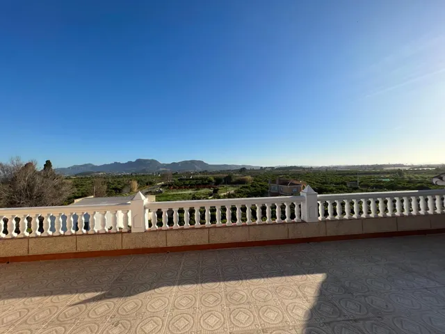 ESPETACULAR  CASA/CHALET A SOLO 8 KM DE CULLERA , CON AMPLIA PARCELA, FRUTALES Y PISCINA. — 11