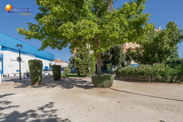Encantadora Casa Reformada en Ogijares con Vistas y Espacios para Disfrutar — 47