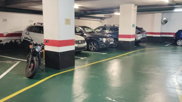 Parking 10m² en alquiler - Eixample — 11
