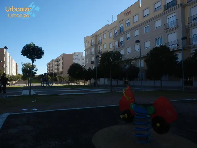 BONITO APARTAMENTO EN RONDA SUR PARA ENTRAR A VIVIR DE 1 DORMITORIO CON TRASTERO — 13