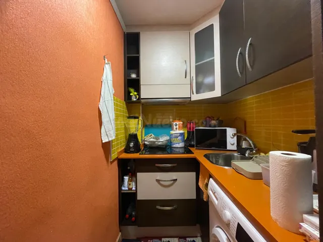 Apartamento reformado de 2 dormitorios con piscina comunitaria — 8