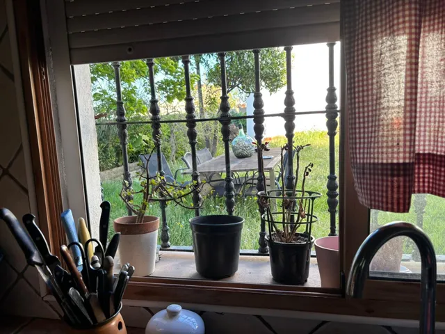 Acogedor Chalet en Algeciras con Piscina y Amplio Jardín — 22