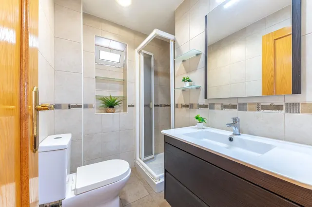 ¡Atención Inversores! Se vende piso de 2 dormitorios alquilado en Ciudad de Asis, Alicante — 13