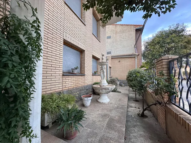 Casa independiente en la almunia de doña — 6
