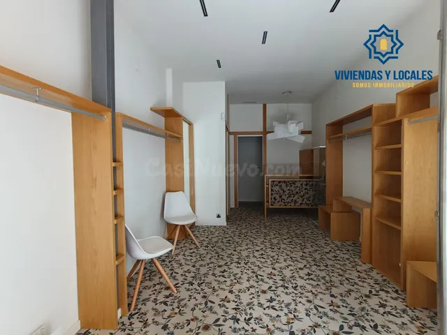 Disponible local a un paso de calle Alhóndiga — 3