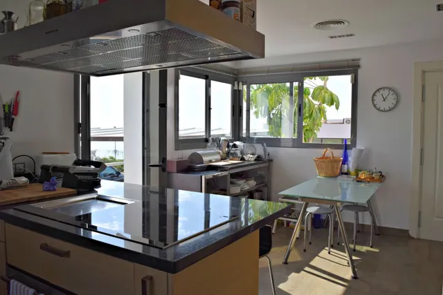 Espectacular villa de 6 dormitorios con vistas despejadas al mar — 9