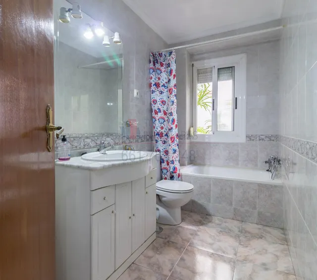 Entresuelo 3 habitaciones 104m² en venta - Carolinas bajas — 24