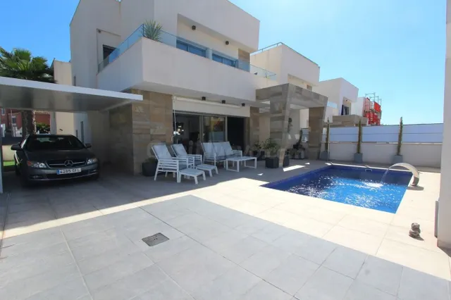 Villa 3 habitaciones en venta - Villamartín-Las Filipinas - foto 2