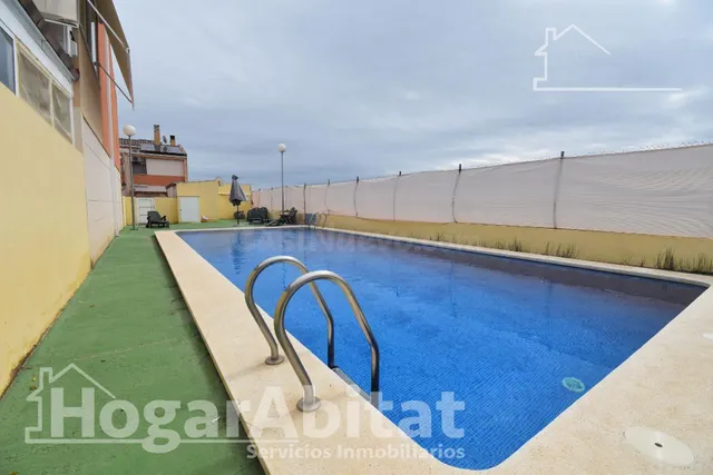 ¡CERCA DE LA PLAYA! ADOSADO EN RESIDENCIAL CON TERRAZA, PISC