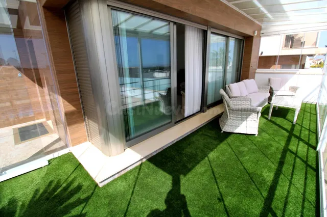 Villa de 5 dormitorios con vistas despejadas, zona San migue - foto 4