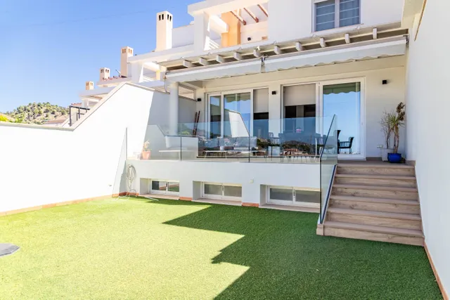 Chalet adosado en Miraflores del Palo — 29