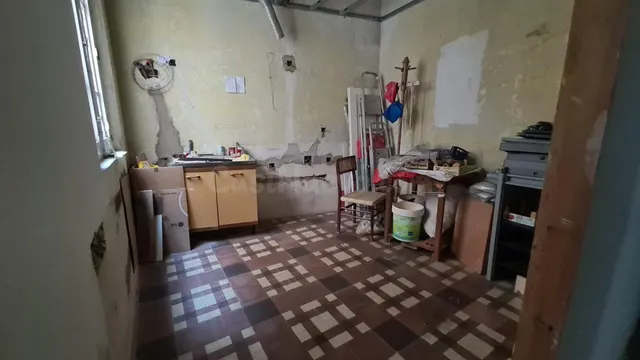VENTA DE PISO INTERIOR 2º SIN ASCENSOR PARA REHABILITAR EN Z - foto 2