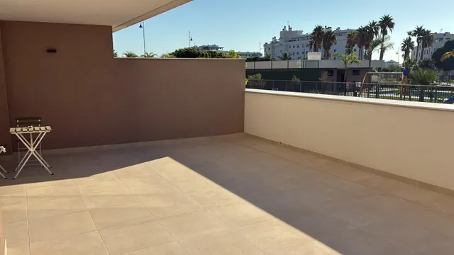 SE ALQUILA FANTÁSTICO PISO CON VISTAS AL MAR EN LOS ÁLAMOS - 2 dormitorios, 2 baños - 2 TERRAZAS - PISCINA - GARAJE — 6