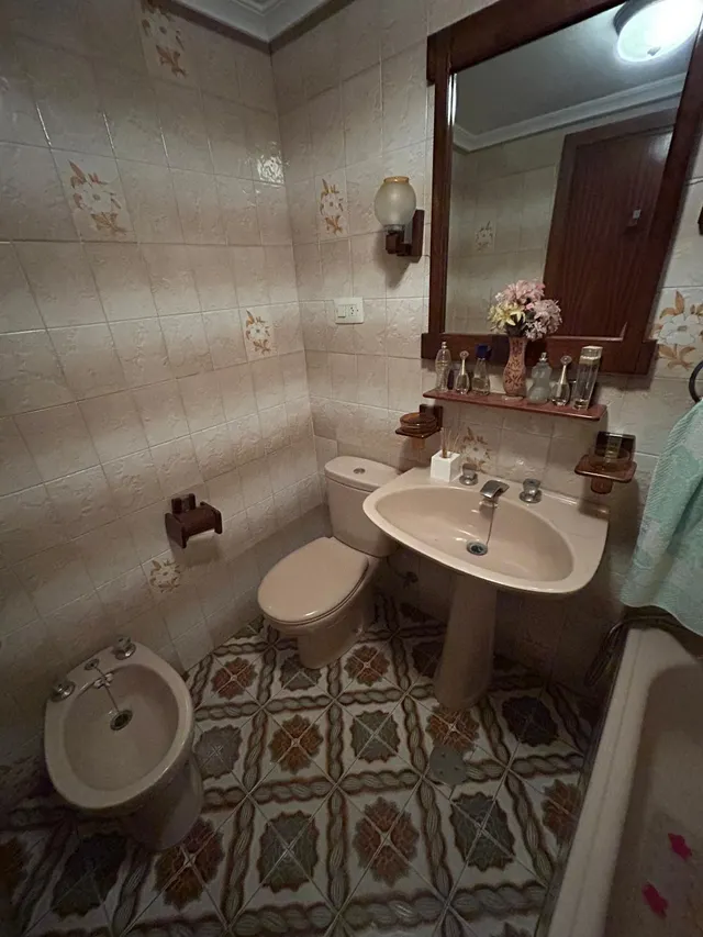 4 DORMITORIOS + 2 BAÑOS EN EL CORAZÓN DE EL EJIDO — 25