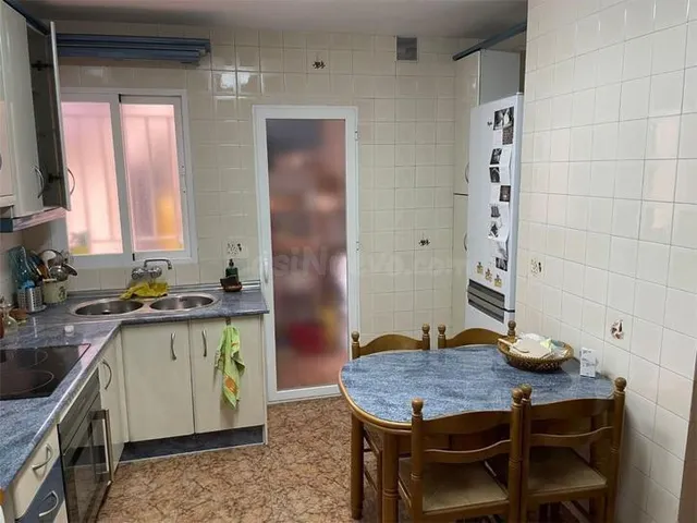 PISO IDEAL PARA ESTUDIANTES EN CALLE PROFESOR FRANCISCO DALM - foto 4