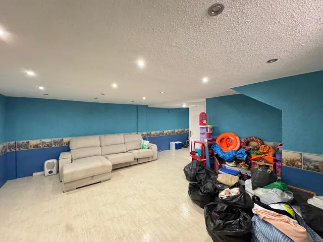 Casa 3 habitaciones 91m² en venta - Urbanizaciones — 37