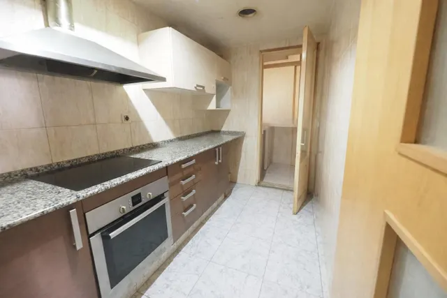 SE VENDE PISO EN MANRESA, ZONA CARRETERA VIC- REMEI — 4